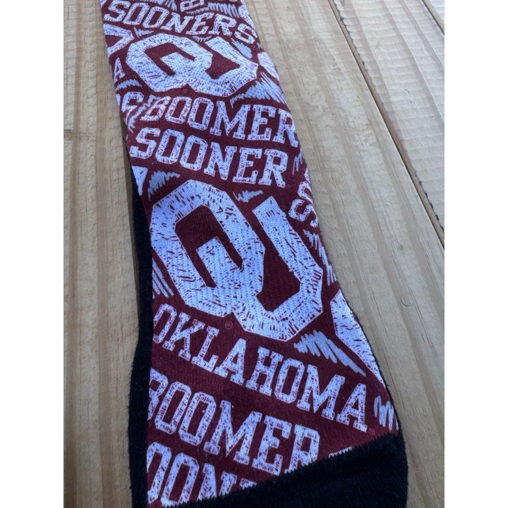 Rock‎ Em Oklahoma Logo Sketch Socks Size L/XL
